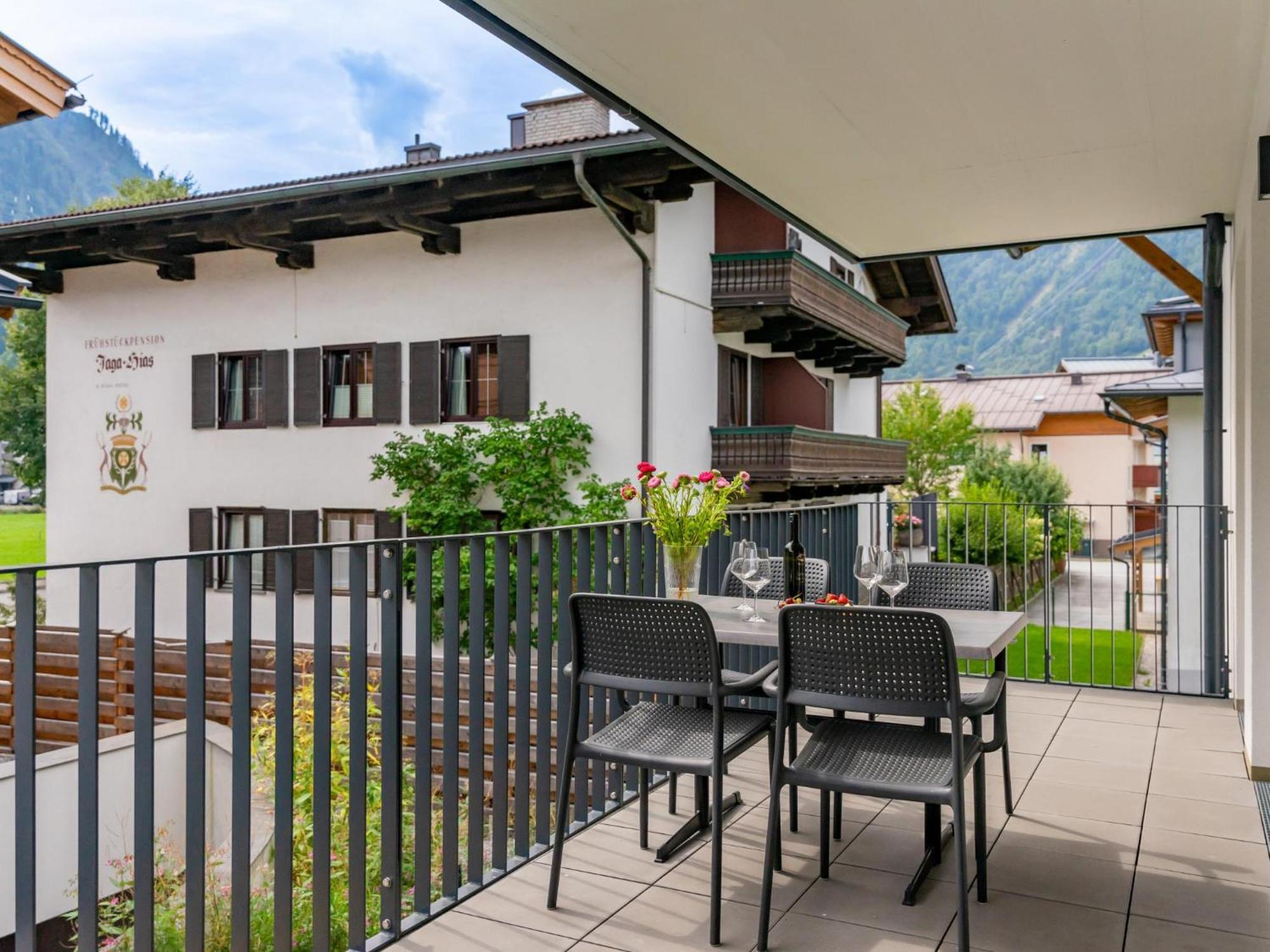 Falken Suites Top 4 Kaprun Exterior photo