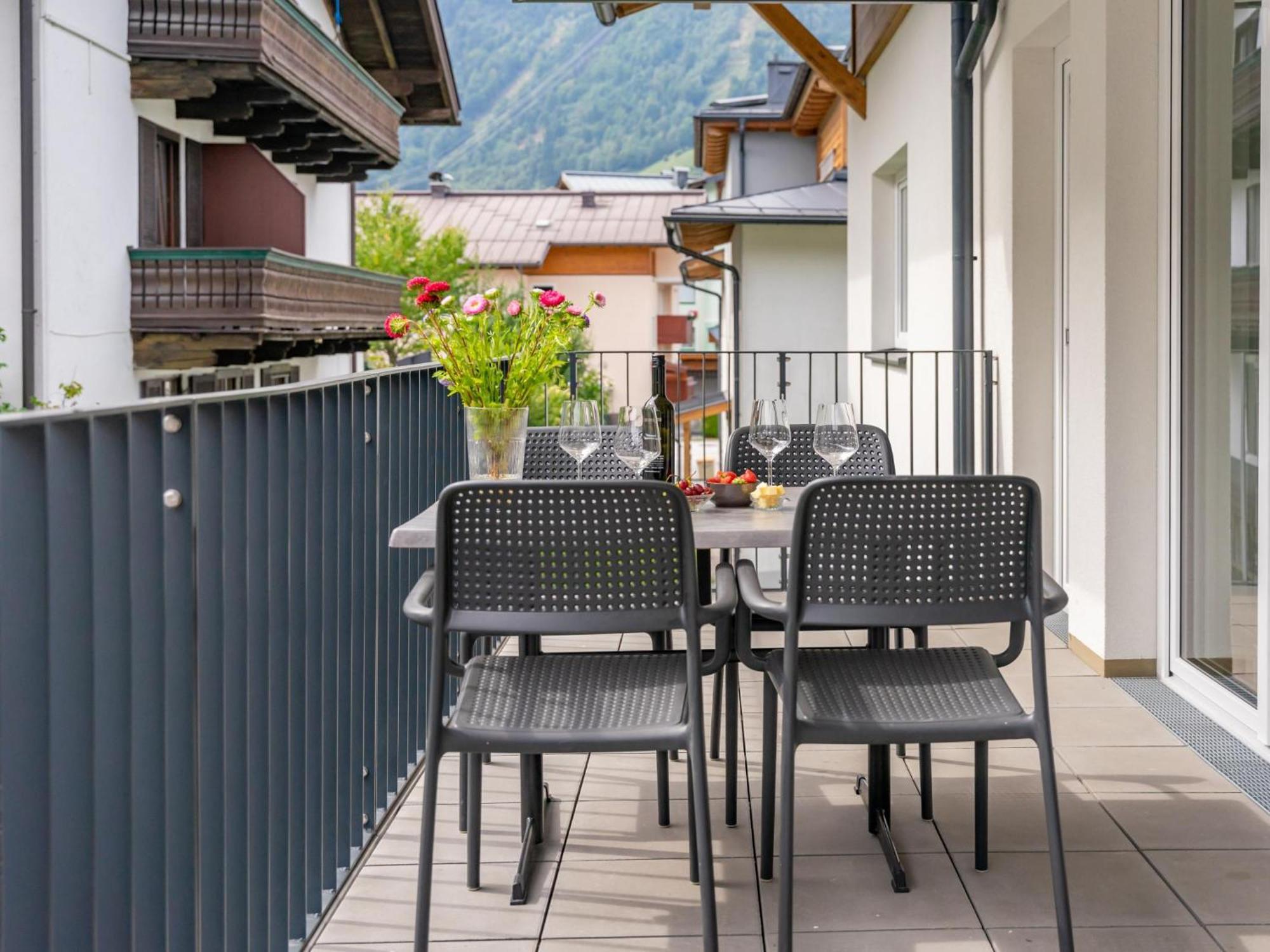 Falken Suites Top 4 Kaprun Exterior photo